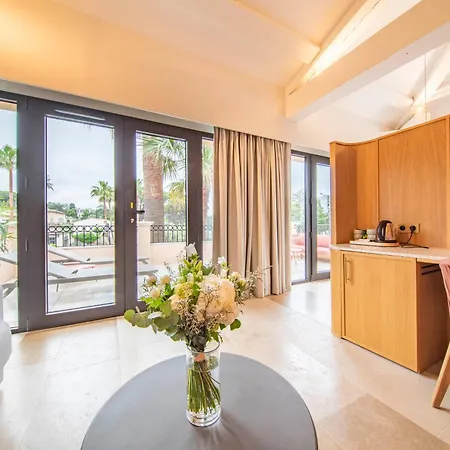 Brin D'azur - Tropez Hotel