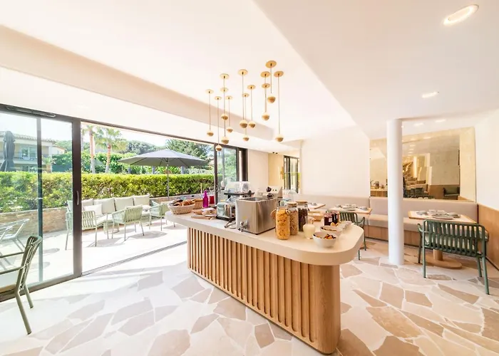 Отель Brin D'azur - Tropez Сен-Тропе