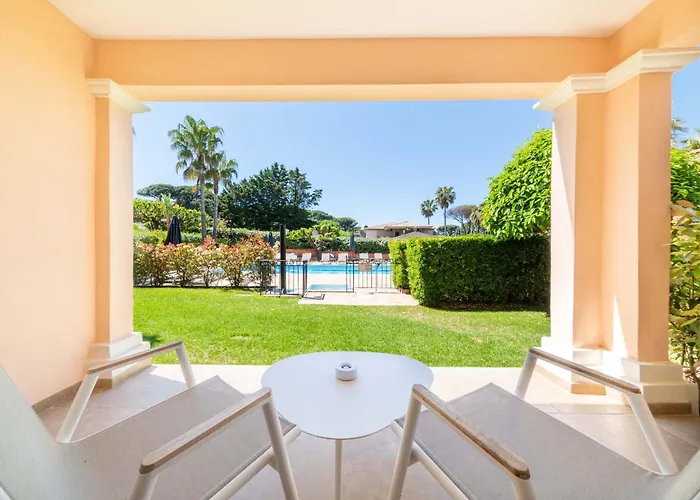 Отель Brin D'azur - Tropez 4*