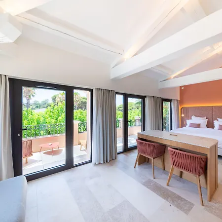 Brin D'azur - Tropez Otel 4*