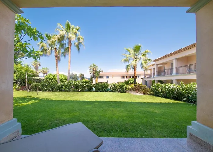 Szálloda Brin D'azur - Tropez 4*